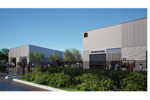 Local d'activités de 730 m² en location  à Mormant